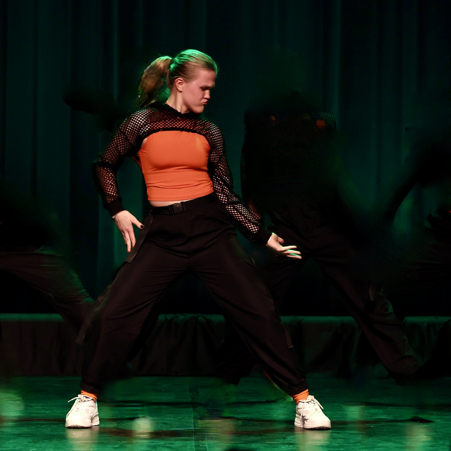 Luise Völler mit der NAF Crew – gemeinsamer Auftritt voller Dynamik und Power