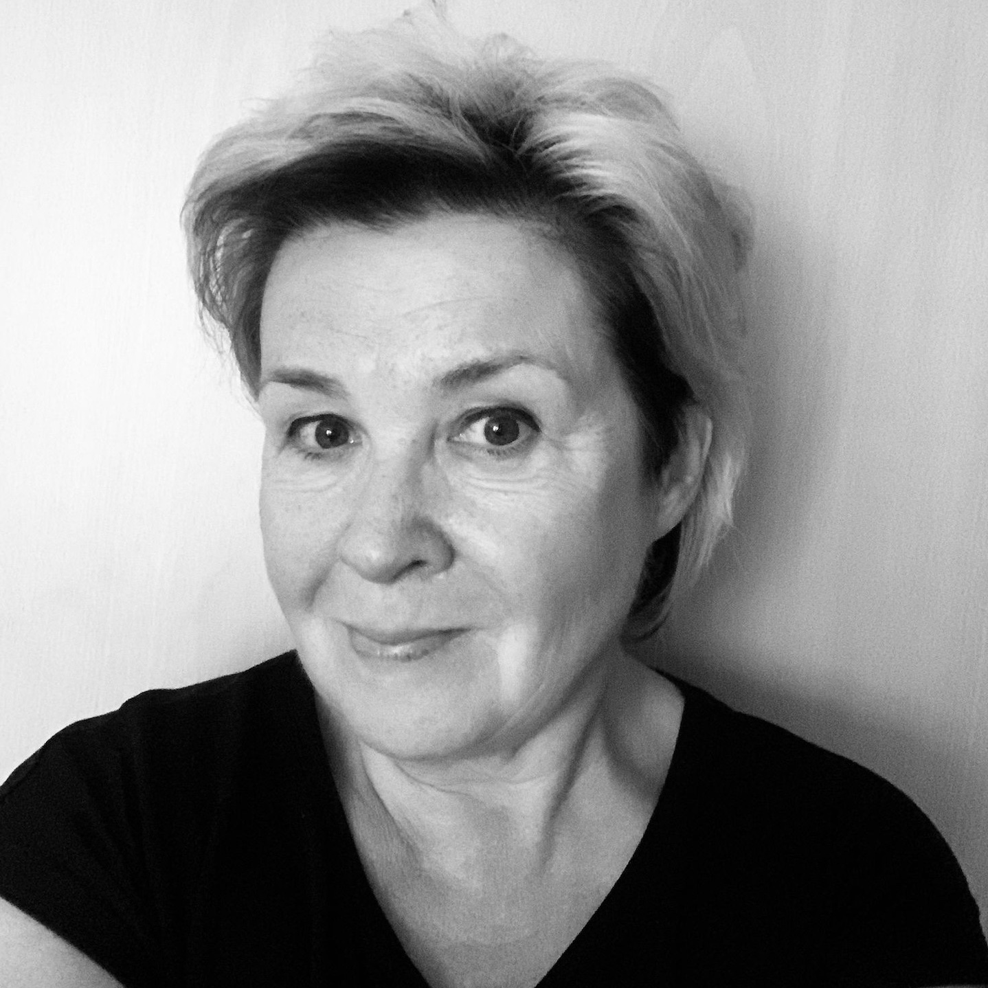Porträt von Yulia Dozortseva – Empfang & Organisation bei Nett & Friends Köln & Siegburg.